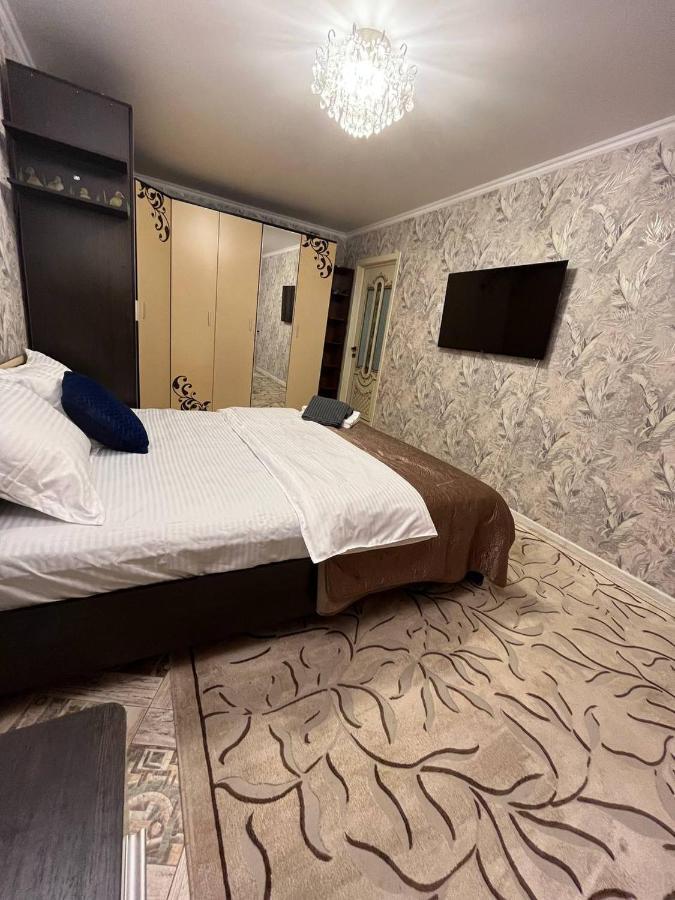 Уютная Трёхкомнатная Квартира В Центре Алматы Almaty Extérieur photo